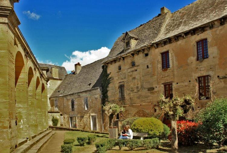 Petite Maison En Pierre Au Coeur Du Perigord Noir Proche De Sarlat Et Rocamadour Salignac Eyvigues 外观 照片
